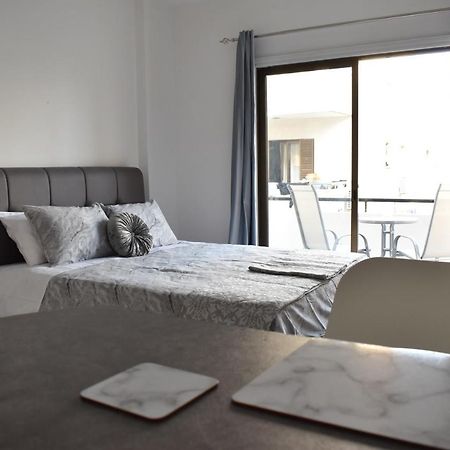 Marias Apartment - In City Centre,Near Beach Larnaca Extérieur photo