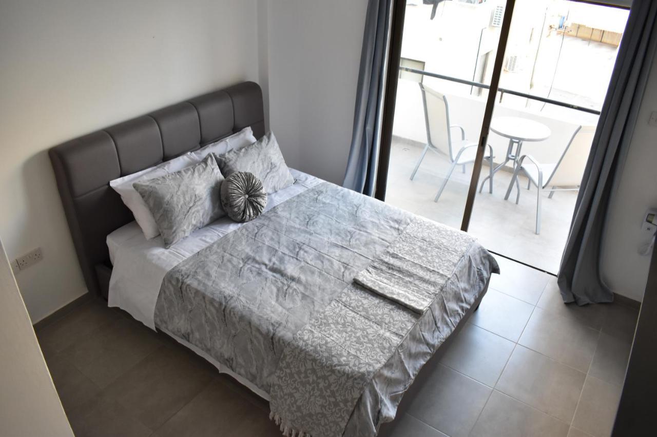 Marias Apartment - In City Centre,Near Beach Larnaca Extérieur photo
